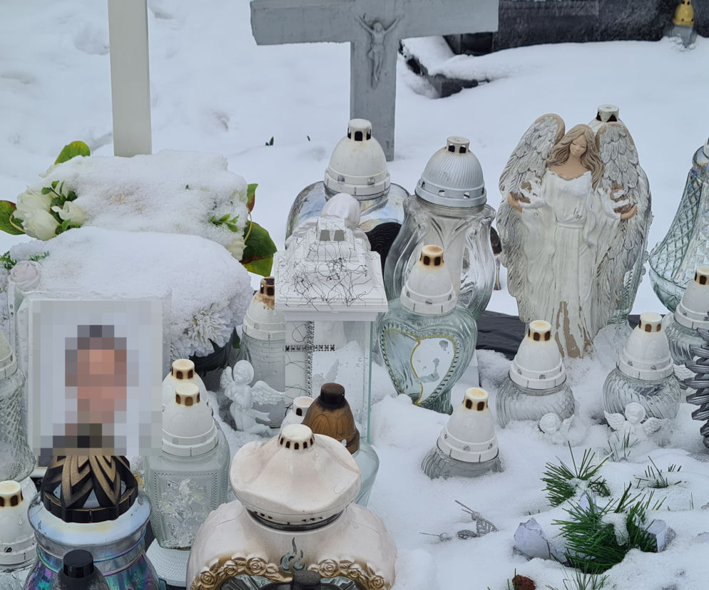 Grób Natalki tonie w zniczach. Miała zaledwie 17 lat, kiedy zamordował ją brat [ZDJĘCIA]