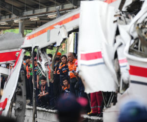 Pociąg wjechał w wagon na stacji. 14 osób nie żyje! Ofiary to same kobiety