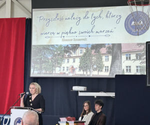 Czwartoklasiści po absolutorium. Wkrótce matury