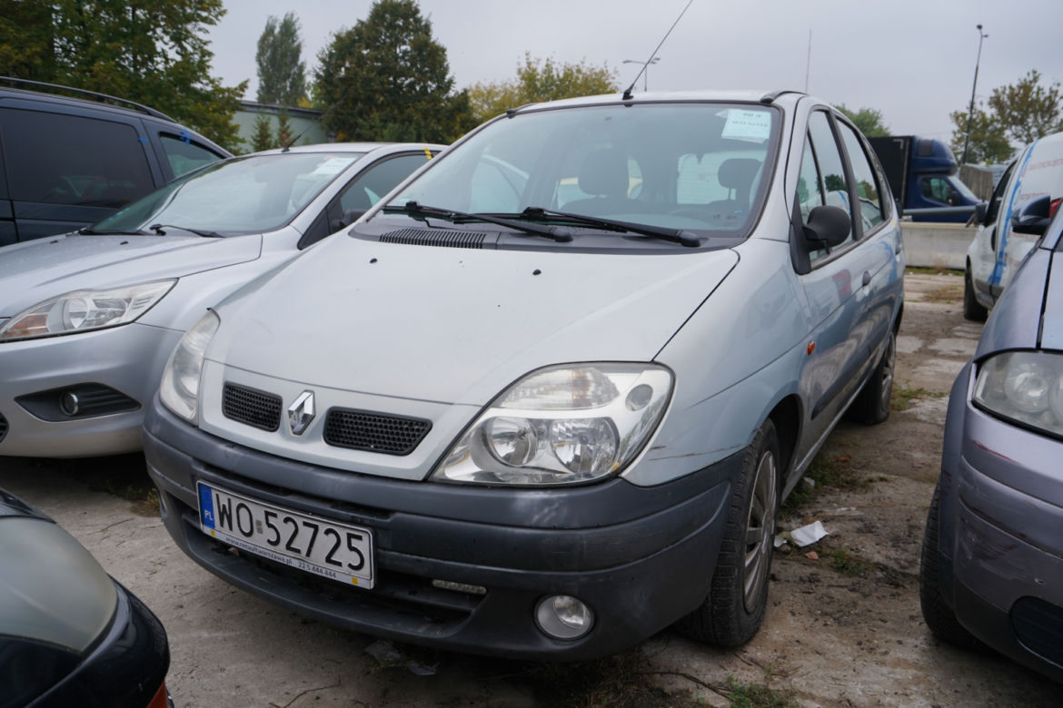 Renault Scenic. Cena wywoławcza - 2500 zł