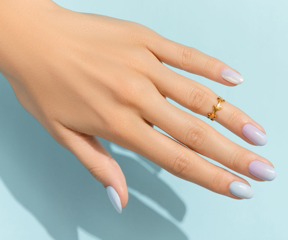 Modne paznokcie na ten sezon! Postaw na ten manicure - kolory i kształty