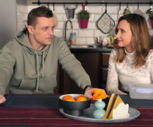 Barwy szczęścia odc. 3384. Asia (Anna Gzyra), Hubert (Marek Molak)