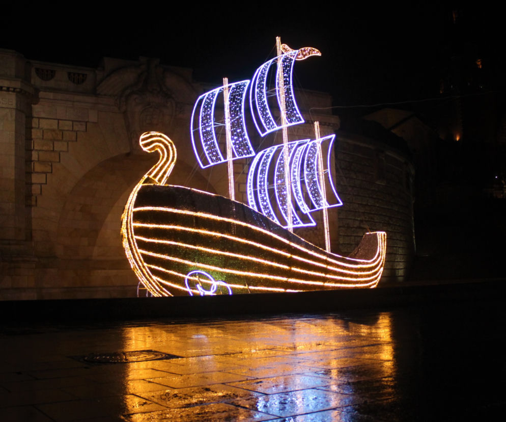 Świąteczna iluminacja na Wałach Chrobrego