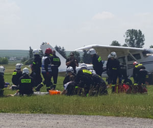 Uszkodzony samolot i awaryjne lądowanie! Ogromna akcja służb na lotnisku