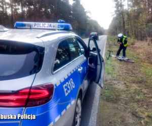 Rowerzysta zginął pod kołami samochodu. Tragiczny wypadek pod Nową Solą