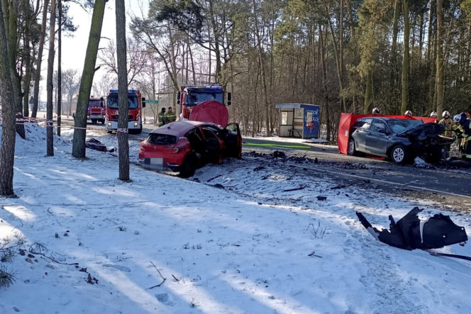 Wypadek pod Siedlcami. Zderzyły się dwie panie, jedna zginęła