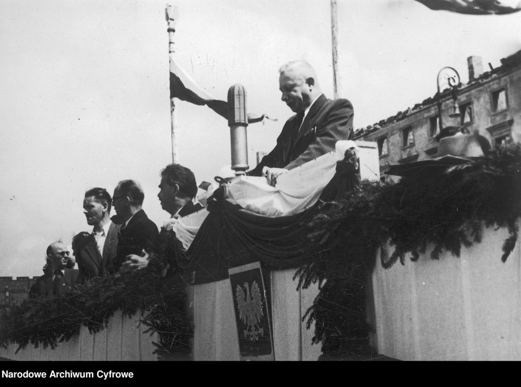 Ogłoszenie manifestu PKWN 22 lipca 1944 uznaje się za historyczny początek PRL. Co zapowiadał lipcowy manifest?