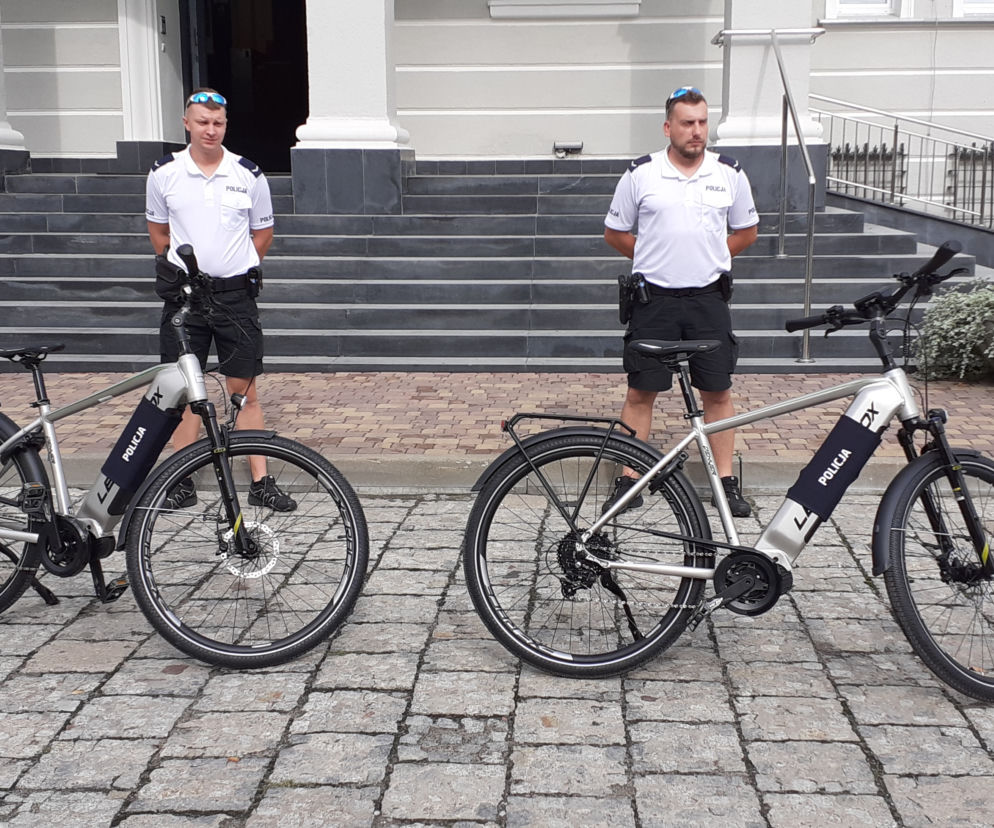 Dwa nowe, wspomagane elektrycznie rowery na służbie Lubelskiej Policji