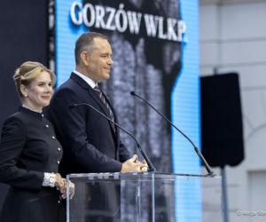 Narodowe czytanie z Karolem i Martą Nawrockimi