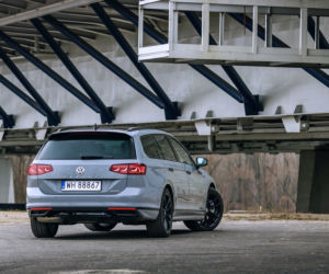 Volkswagen Passat Variant R-Line Edition 2.0 TDI 240 KM DSG7 4MOTION