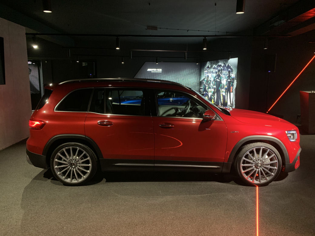 Premiery AMG w AMG Brand Center