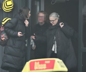 Krystyna Janda kurzy w aucie