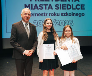 Najzdolniejsi uczniowie odebrali stypendia Prezydenta Miasta Siedlce