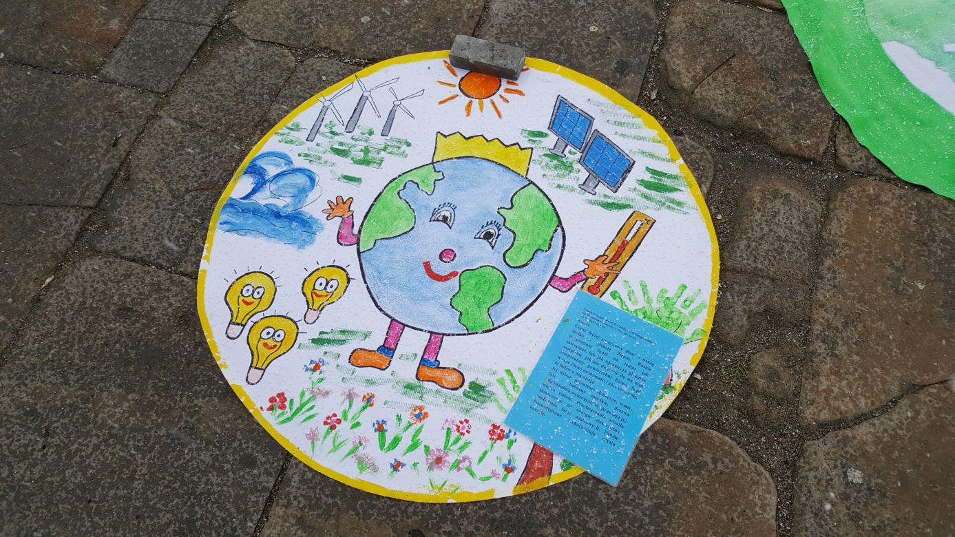 Happening Młodzieżowego Strajku Klimatycznego w Nowym Sączu