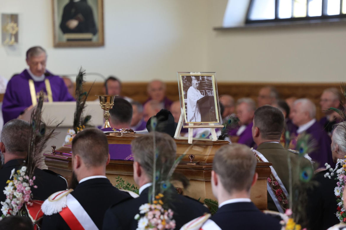 Pogrzeb księdza Stanisława w Grzęsce