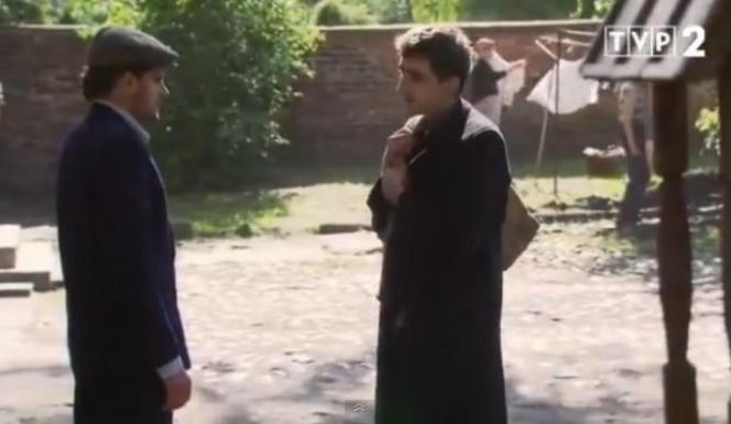 CZAS HONORU 5, odc. 55. Janek Markiewicz (Antoni Pawlicki) i Romek Sajkowski (Piotr Żurawski)