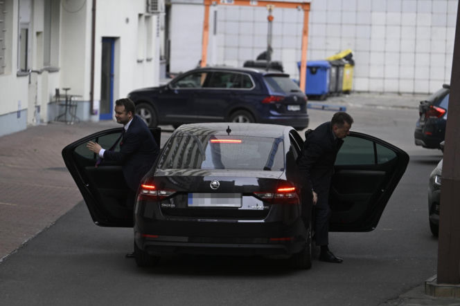 Pilna narada PiS na  Nowogrodzkiej