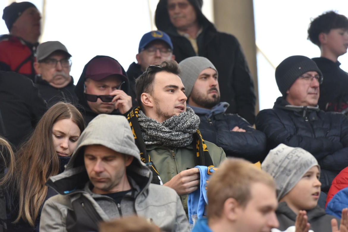 PRES Grupa Deweloperska Toruń - Stelmet Falubaz Zielona Góra, zdjęcia kibiców i zawodników ze sparingu na Motoarenie