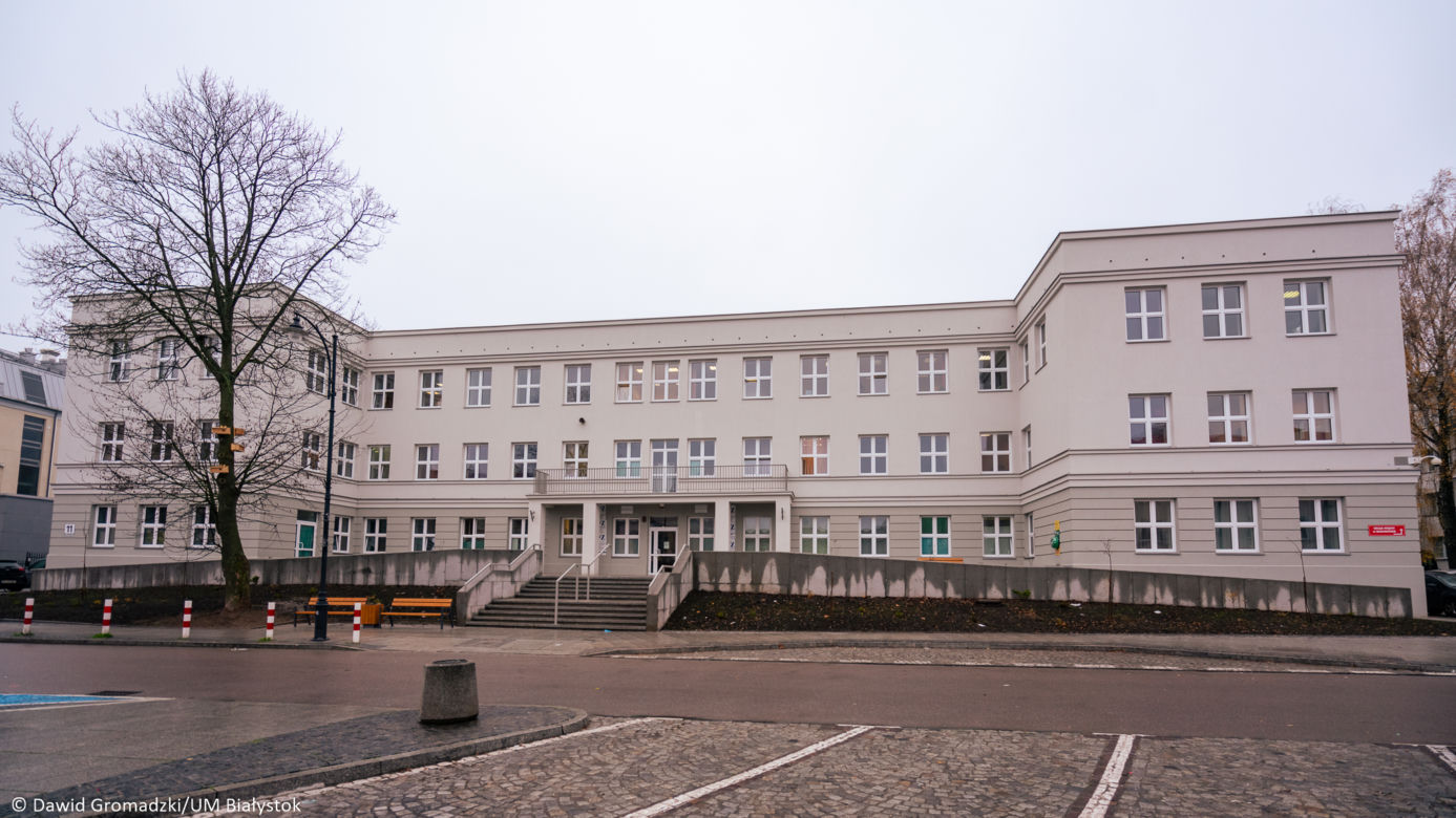 Poradnia ortopedyczno-urazowa na Białówny. Budynek przeszedł remont [ZDJĘCIA]