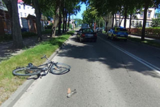 61-letni rowerzysta wjechał wprost pod nadjeżdżające audi na jednym ze skrzyżowań w Lęborku