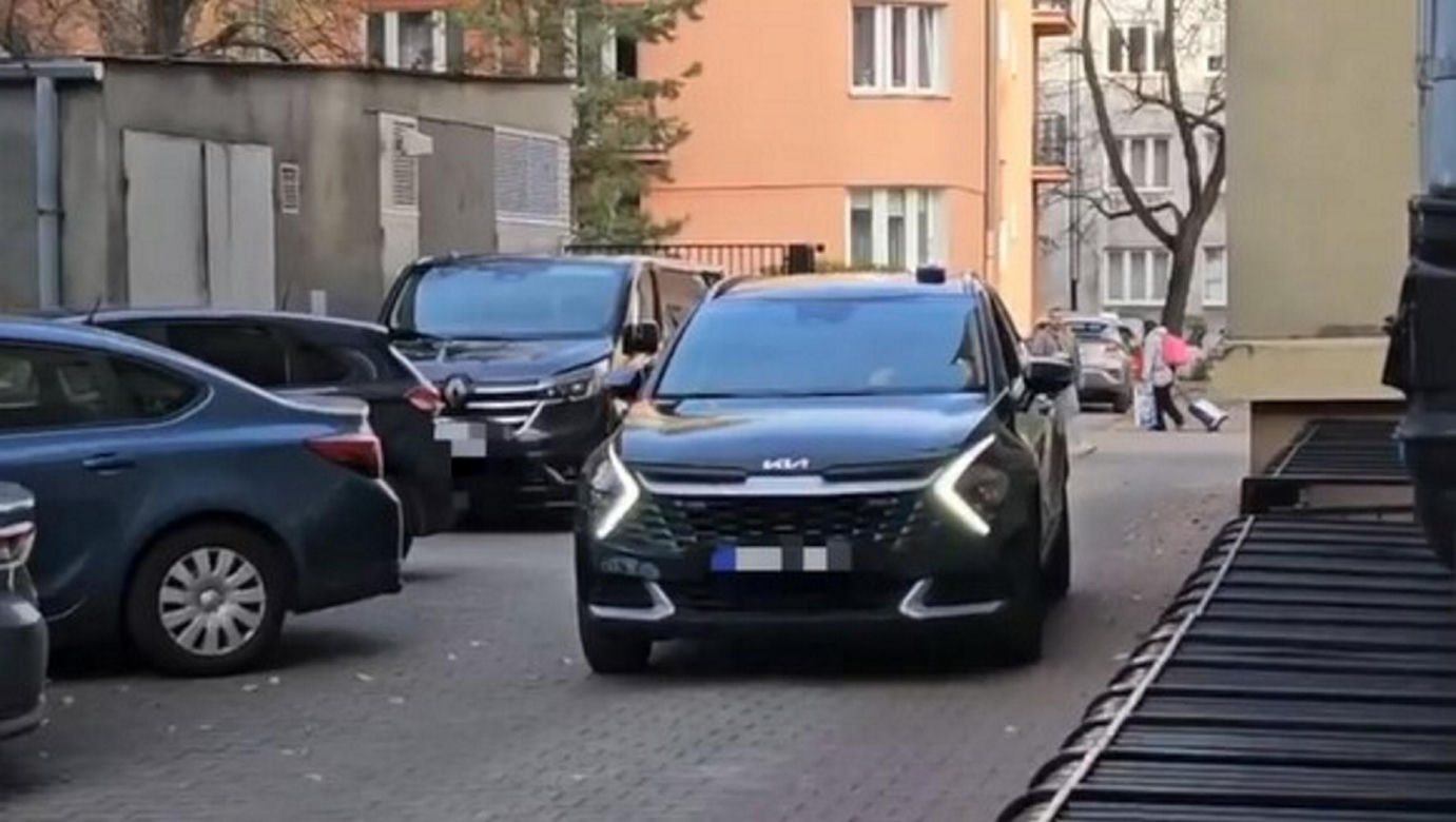 Policja zatrzymała recydywistę z narkotykami, bronią i milionem złotych!