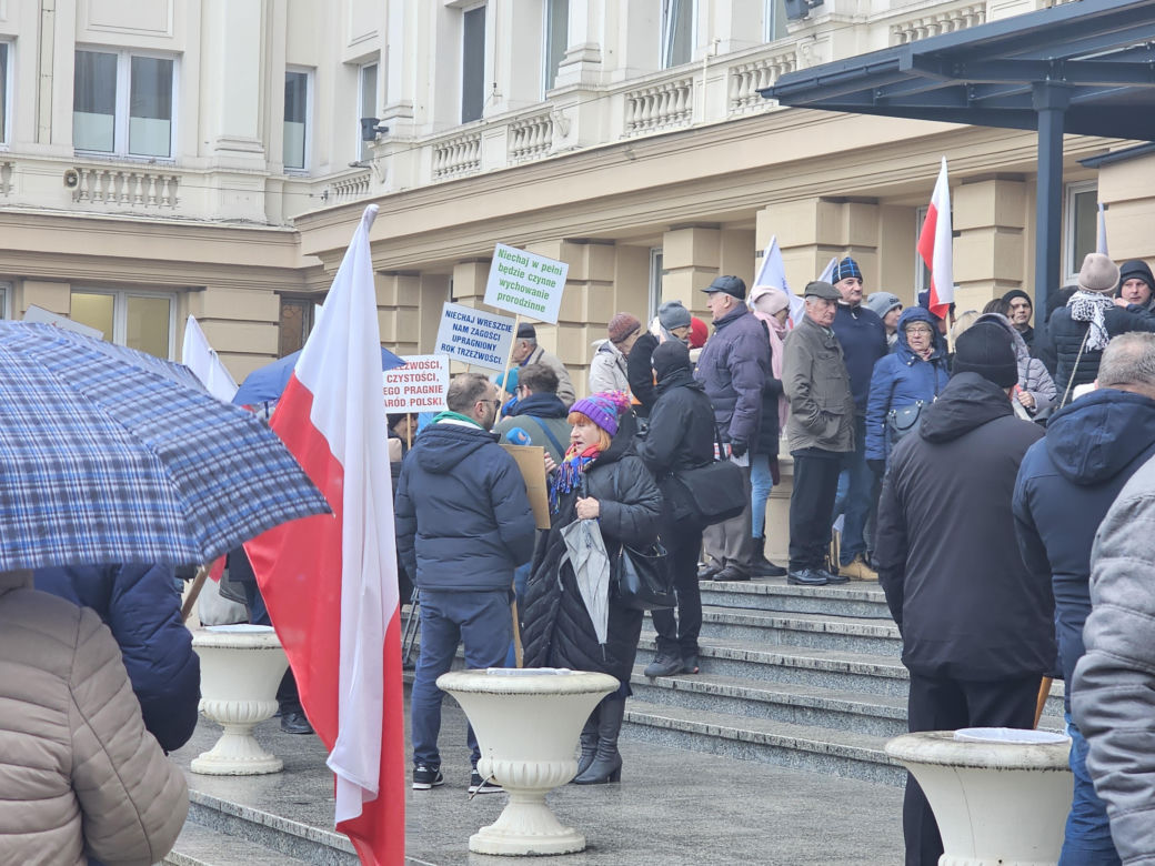Protest “Nie dla deprawacji dzieci w szkołach”