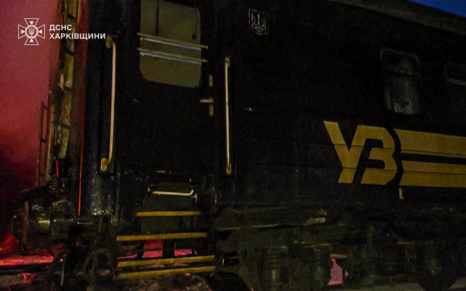 Cztery osoby zginęły w ataku rosyjskich dronów na pociąg w obwodzie charkowskim