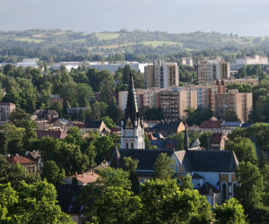 To jedno z najstarszych miast na Śląsku. Jest stolicą historycznej krainy