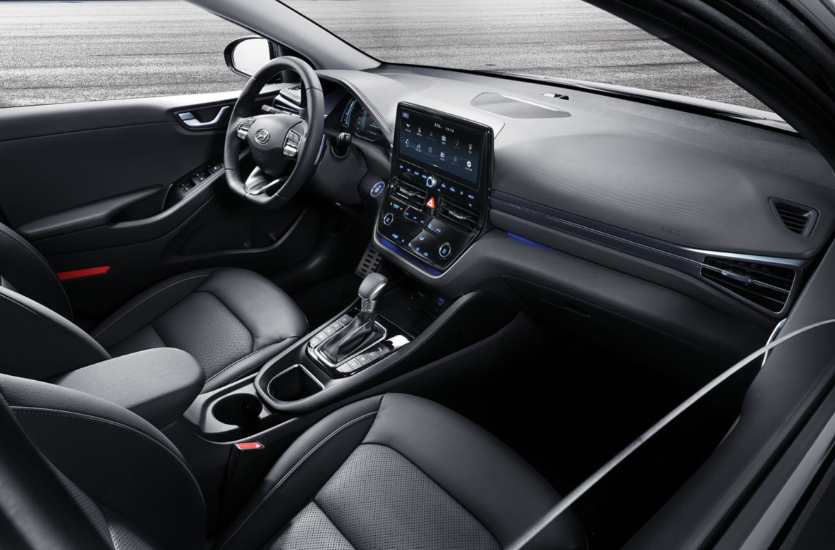 2019 lifting Hyundai IONIQ Hybrid i Hyundai IONIQ Plug-in