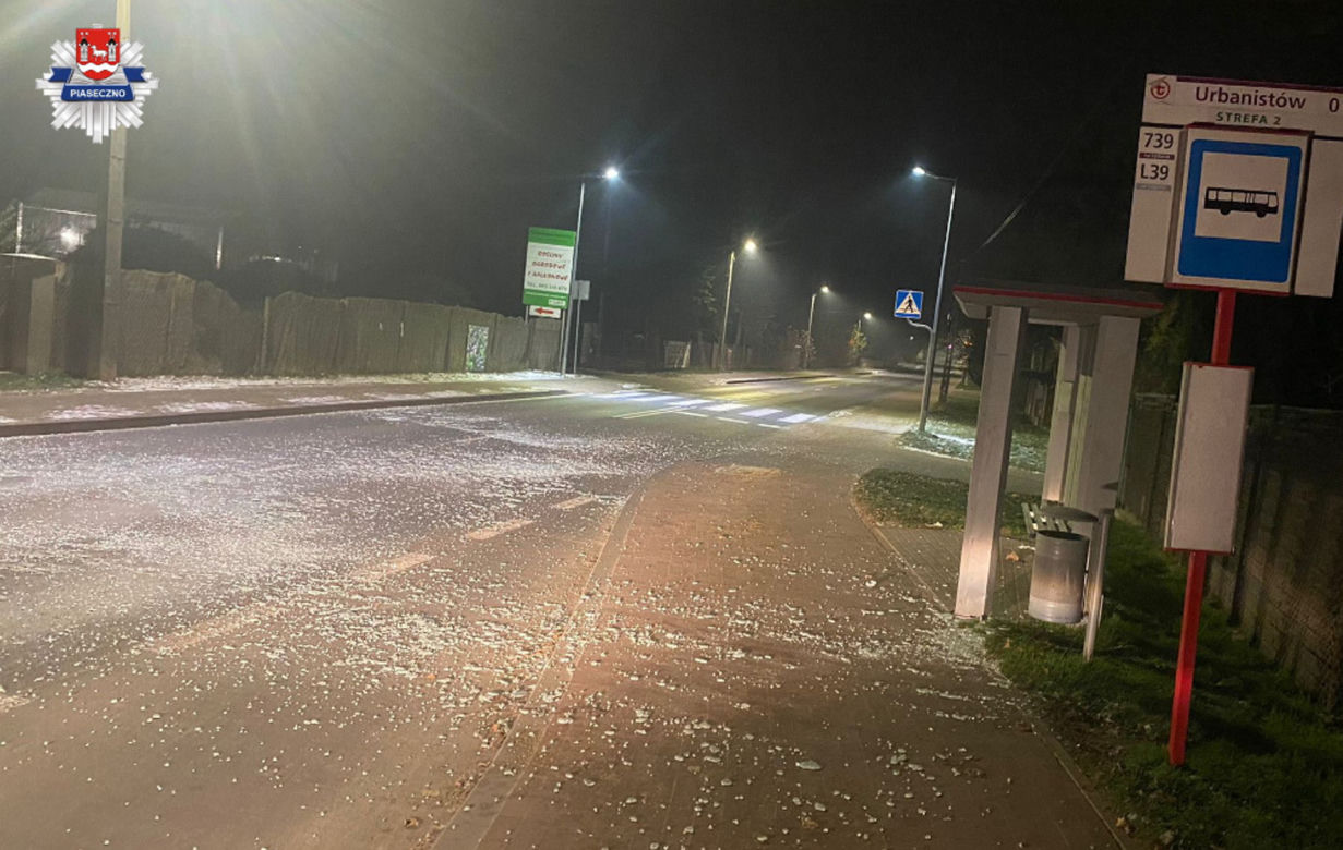 Roztrzaskał z kolegą trzy wiaty przystankowe w Piasecznie. Szokujący powód