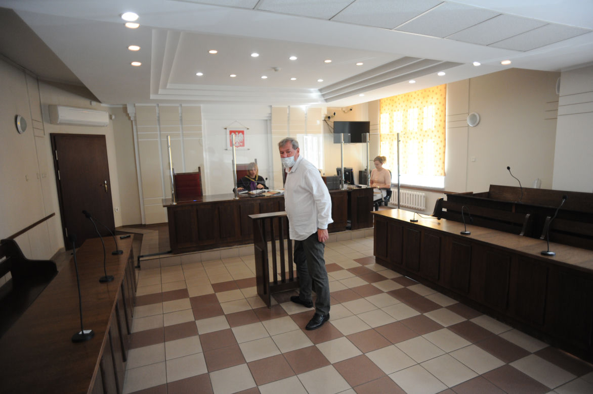 Atak nożownika na burmistrza Łeby proces