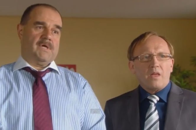 Ranczo 8 sezon odc. 94. Senator Kozioł (Cezary Żak), Czerepach (Artur Barciś)