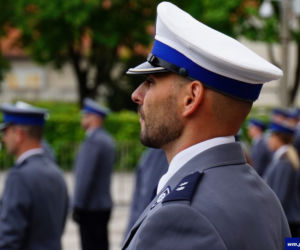 Nowi oficerowie w warmińsko-mazurskiej policji. Czekali na to kilkanaście miesięcy [ZDJĘCIA]