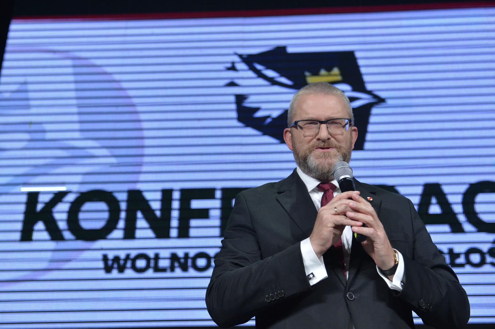 Grzegorz Braun usunięty z sali sądowej. To na wyjście powiedział do sędziego