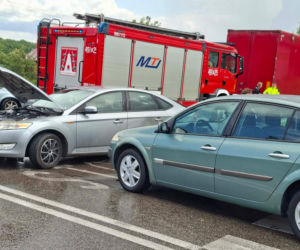 Groźna kolizja na DK 42 w Stykowie. Na skrzyżowaniu zderzyły się Ford, DAF i Renault