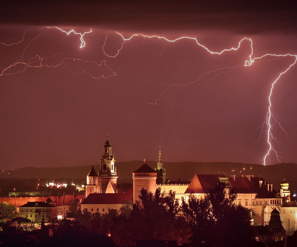 Potężna burza nad Krakowem