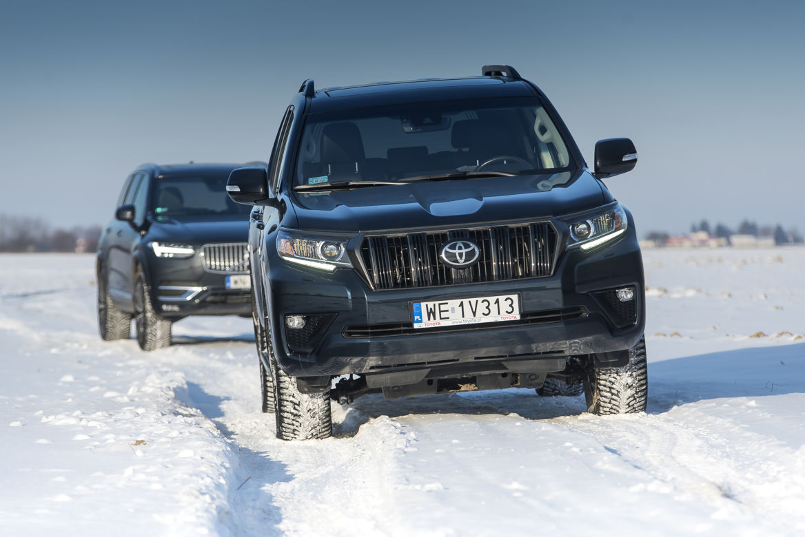 Volvo XC90 B5 AWD 8AT Inscription vs. Toyota Land Cruiser 2.8 D-4D AWD 6AT Executive