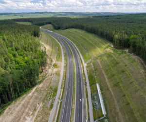 Polskie pola ryżowe przy ekspresówce. Droga S6