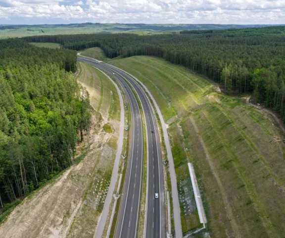 Trasa Kaszubska zaskakuje. Skarpy przy S6 wyglądają jak azjatyckie pola ryżowe
