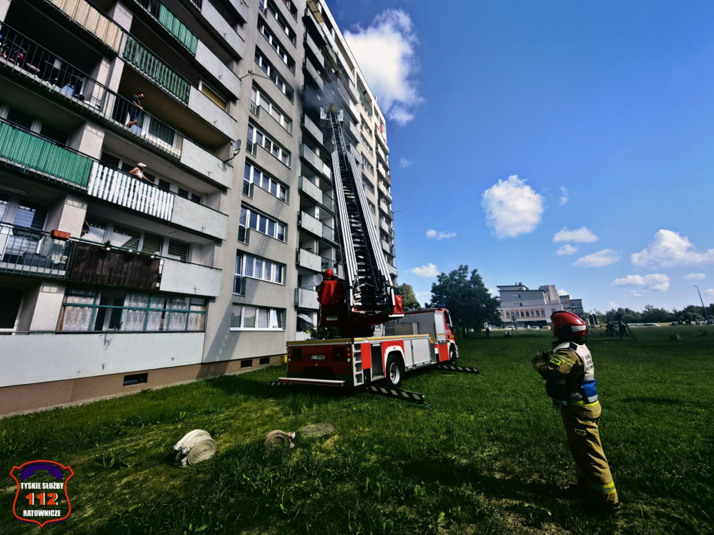 Pożar mieszkania w Tychach. Stracili dach nad głową
