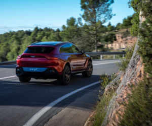 Aston Martin DBX (2020)