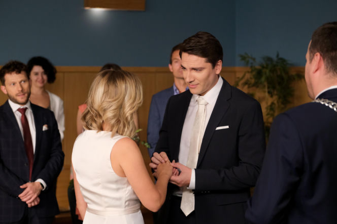 M jak miłość odc. 1903. Dima (Pszeniczny Michaił), Julia (Marta Chodorowska)