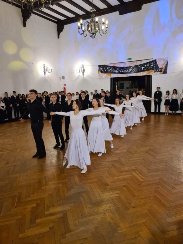 Studniówka I Liceum Ogólnokształcącego im. Adama Mickiewicza w Olsztynie [ZDJĘCIA]