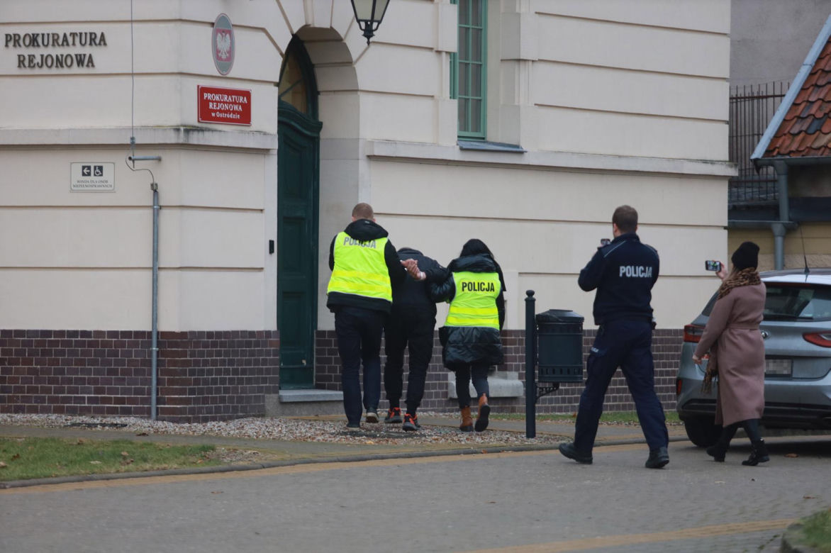 Wjechał w pieszego i zostawił w rowie na pewną śmierć. Zarzuty dla 41-latka