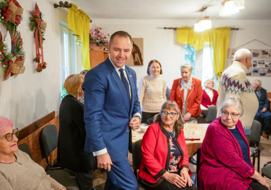 Styl Rafała Trzaskowskiego i Karola Nawrockiego
