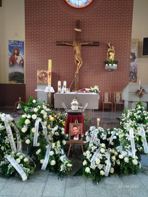 Pogrzeb Marcina Leszczyńskiego z "True Love". Tak rodzina i przyjaciele pożegnali 31-latka