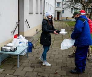 Gdańsk. Przeszła cztery operacje, ale żadna jej nie złamała. Razem z przyjaciółmi nakarmiła 500 osób