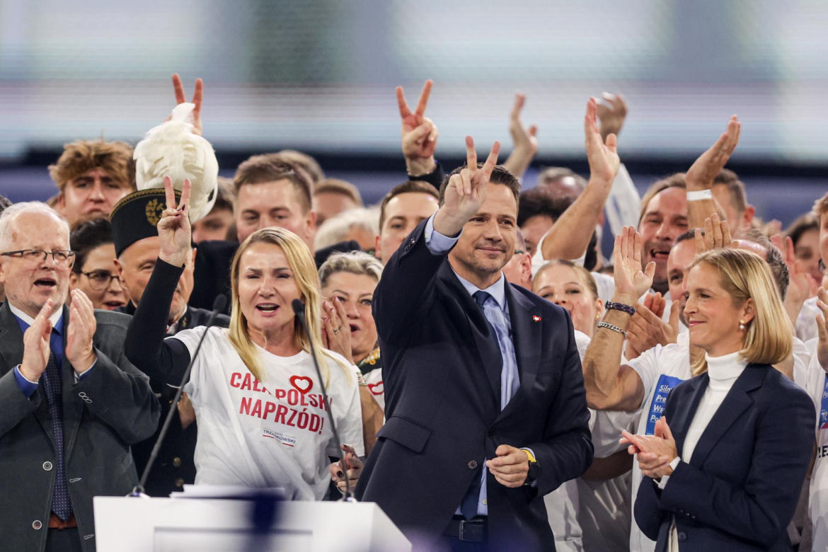 Porównujemy stroje Marty Nawrockiej i Małgorzaty Trzaskowskiej