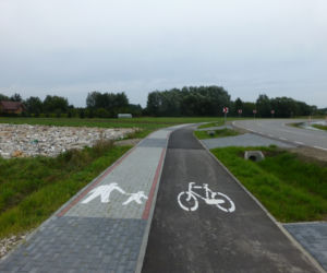 Droga rowerowa wzdłuż ul. Lubelskiej przy lotnisku
