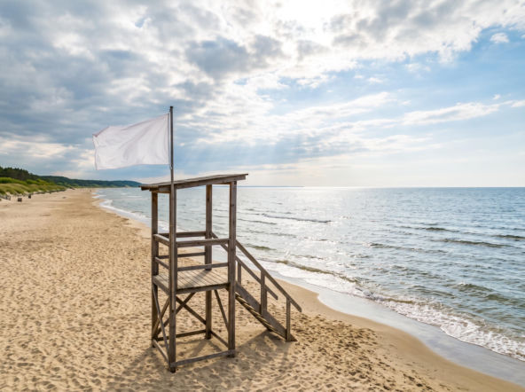 Sinice Świnoujście. Czy w Świnoujściu można się kąpać 04.08? Flaga, warunki pogodowe